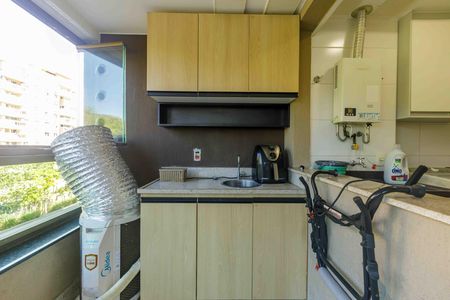 Apartamento para alugar com 72m², 2 quartos e 1 vaga Apartamento para alugar com 72m², 2 quartos e 1 vagaVaranda