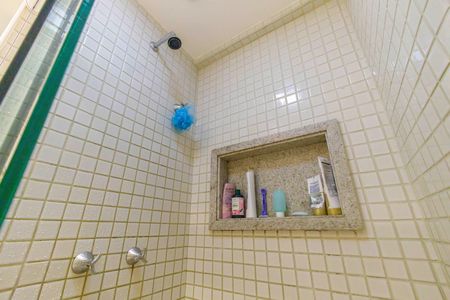 Apartamento para alugar com 72m², 2 quartos e 1 vaga Apartamento para alugar com 72m², 2 quartos e 1 vagaBanheiro da Suíte