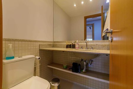 Apartamento para alugar com 72m², 2 quartos e 1 vaga Apartamento para alugar com 72m², 2 quartos e 1 vagaBanheiro Social