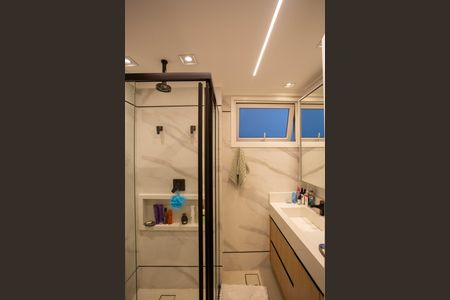 Apartamento à venda com 130m², 3 quartos e 3 vagasBanheiro da Suíte 1