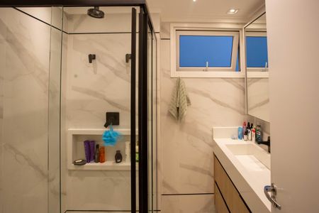 Apartamento à venda com 130m², 3 quartos e 3 vagasBanheiro da Suíte 1