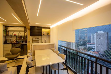 Apartamento à venda com 130m², 3 quartos e 3 vagasVaranda gourmet