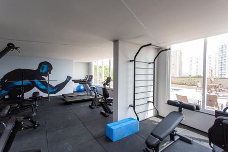 Apartamento à venda com 130m², 3 quartos e 3 vagas Apartamento à venda com 130m², 3 quartos e 3 vagasAcademia