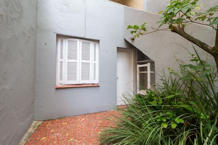 Casa à venda com 135m², 3 quartos e 1 vaga Casa à venda com 135m², 3 quartos e 1 vagaQuintal dos Fundos