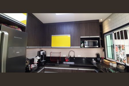 Casa à venda com 178m², 3 quartos e 2 vagasCozinha