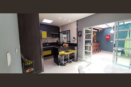 Casa à venda com 178m², 3 quartos e 2 vagasCozinha