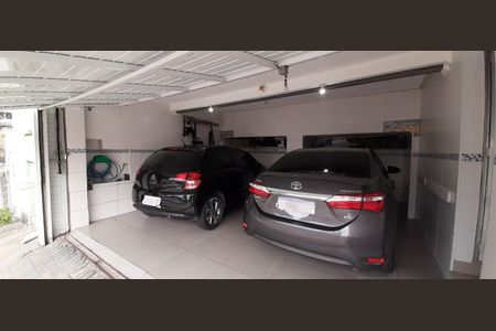 Casa à venda com 178m², 3 quartos e 2 vagasGaragem