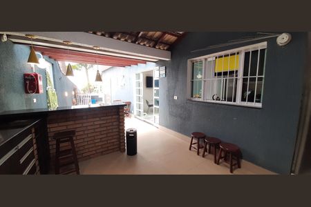 Casa à venda com 178m², 3 quartos e 2 vagasÁrea comum - Churrasqueira