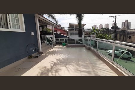 Casa à venda com 178m², 3 quartos e 2 vagasVaranda