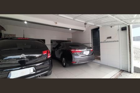 Casa à venda com 178m², 3 quartos e 2 vagasGaragem