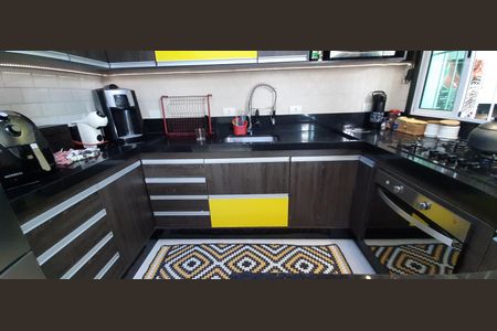 Casa à venda com 178m², 3 quartos e 2 vagasCozinha