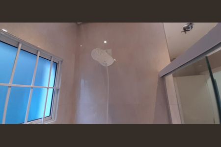 Casa à venda com 178m², 3 quartos e 2 vagasBanheiro Social