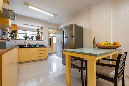 Apartamento para alugar com 96m², 3 quartos e 1 vaga Apartamento para alugar com 96m², 3 quartos e 1 vagaCozinha