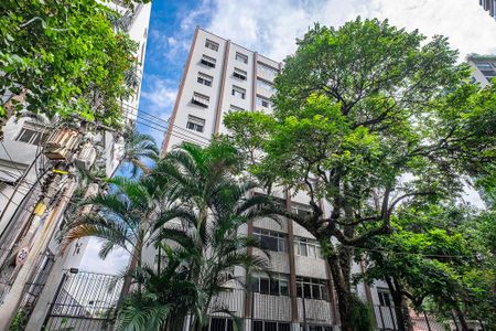 Apartamento para alugar com 96m², 3 quartos e 1 vaga Apartamento para alugar com 96m², 3 quartos e 1 vagaFachada