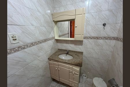 Apartamento para alugar com 65m², 2 quartos e sem vagaBanheiro