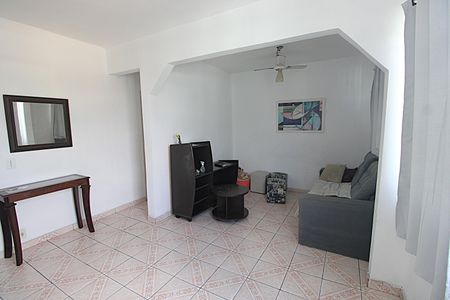 Apartamento para alugar com 65m², 2 quartos e sem vagaSala