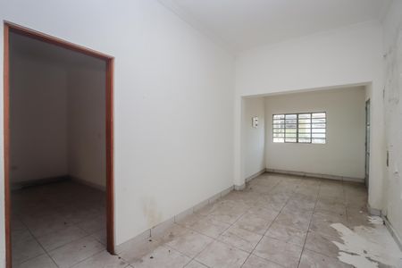 Casa à venda com 500m², 2 quartos e 4 vagas Casa à venda com 500m², 2 quartos e 4 vagasSala