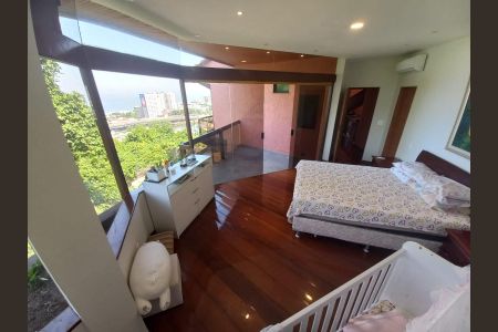 Casa à venda com 540m², 4 quartos e 4 vagas