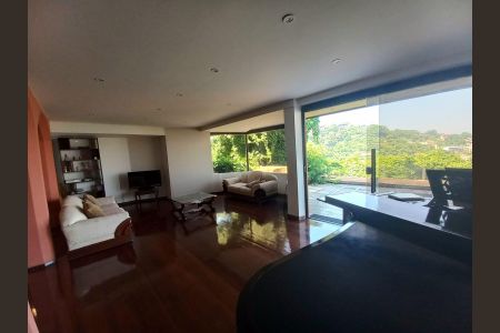 Casa à venda com 540m², 4 quartos e 4 vagas