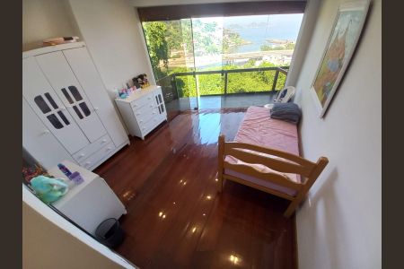 Casa à venda com 540m², 4 quartos e 4 vagas