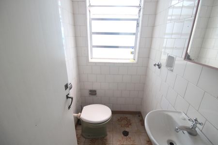 Casa para alugar com 315m², 3 quartos e 5 vagasBanheiro 2