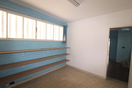 Casa para alugar com 315m², 3 quartos e 5 vagasQuarto 4