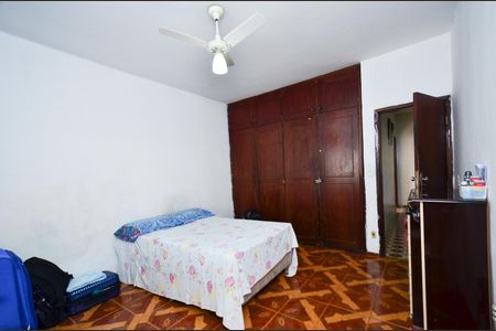 Casa à venda com 267m², 4 quartos e 3 vagas Casa à venda com 267m², 4 quartos e 3 vagasQuarto4/ suite