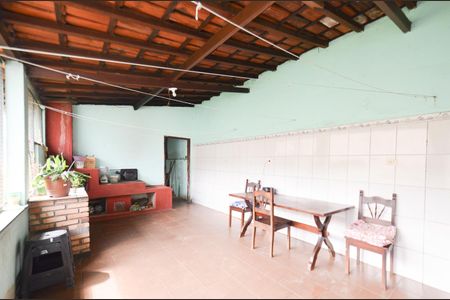 Casa à venda com 267m², 4 quartos e 3 vagas Casa à venda com 267m², 4 quartos e 3 vagasÁrea privativa