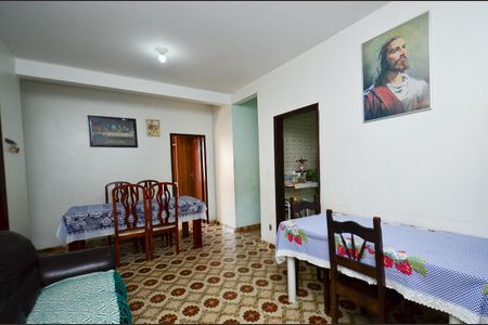 Casa à venda com 267m², 4 quartos e 3 vagas Casa à venda com 267m², 4 quartos e 3 vagasSala de jantar
