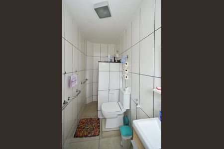 Casa à venda com 267m², 4 quartos e 3 vagas Casa à venda com 267m², 4 quartos e 3 vagasBanheiro suite