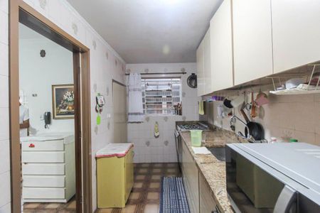 Casa à venda com 912m², 4 quartos e 10 vagas Casa à venda com 912m², 4 quartos e 10 vagasCozinha