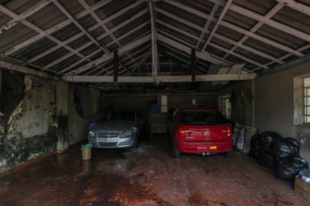 Casa à venda com 912m², 4 quartos e 10 vagas Casa à venda com 912m², 4 quartos e 10 vagasGaragem