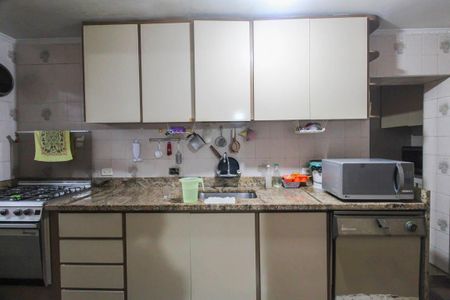 Casa à venda com 912m², 4 quartos e 10 vagas Casa à venda com 912m², 4 quartos e 10 vagasCozinha