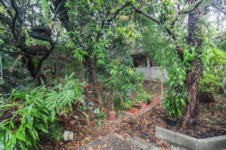 Casa à venda com 912m², 4 quartos e 10 vagas Casa à venda com 912m², 4 quartos e 10 vagasJardim