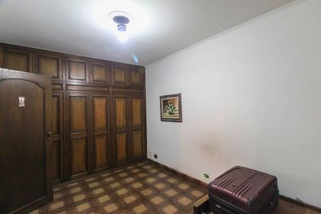 Casa à venda com 912m², 4 quartos e 10 vagas Casa à venda com 912m², 4 quartos e 10 vagasQuarto 2