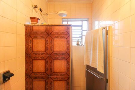 Casa à venda com 912m², 4 quartos e 10 vagas Casa à venda com 912m², 4 quartos e 10 vagasBanheiro da Suíte 2