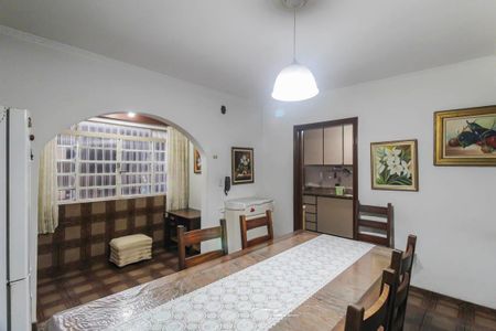 Casa à venda com 912m², 4 quartos e 10 vagas Casa à venda com 912m², 4 quartos e 10 vagasSala de Jantar
