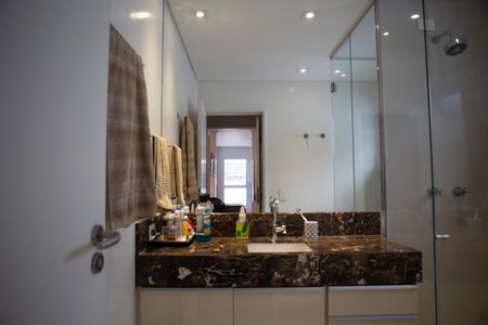 Apartamento à venda com 100m², 1 quarto e 1 vagaBanheiro 2