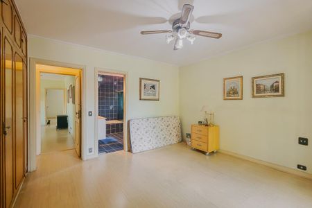 Casa à venda com 457m², 4 quartos e 4 vagasSuíte 1