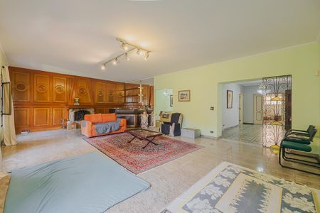 Casa à venda com 457m², 4 quartos e 4 vagasSala