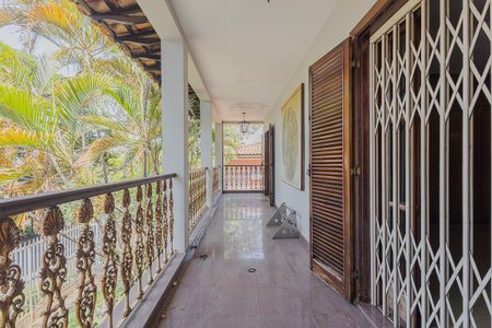 Casa à venda com 457m², 4 quartos e 4 vagasVaranda da Suíte 2