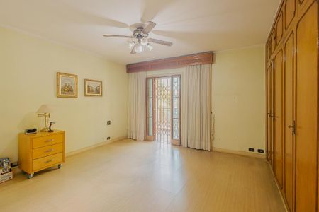 Casa à venda com 457m², 4 quartos e 4 vagasSuíte 1