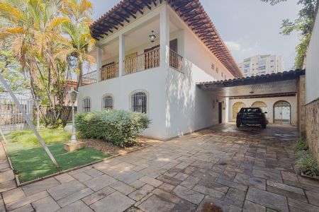 Casa à venda com 457m², 4 quartos e 4 vagasGaragem