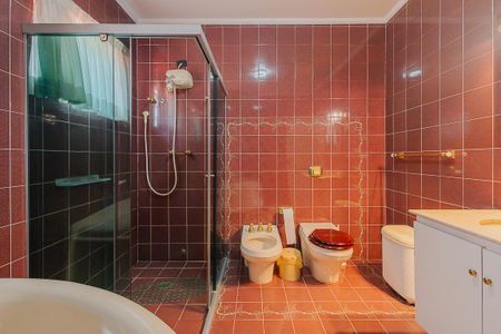 Casa à venda com 457m², 4 quartos e 4 vagasBanheiro da Suíte 2