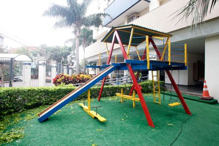 Apartamento à venda com 62m², 2 quartos e 1 vagaÁrea Comum - Playground