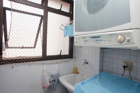 Apartamento à venda com 62m², 2 quartos e 1 vagaCozinha + Área de Serviço