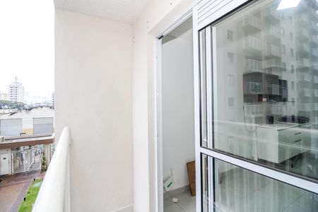 Varanda de apartamento para alugar com 1 quarto, 28m² em Parque Industrial Tomas Edson, São Paulo