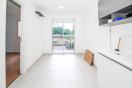 Sala de apartamento para alugar com 1 quarto, 28m² em Parque Industrial Tomas Edson, São Paulo