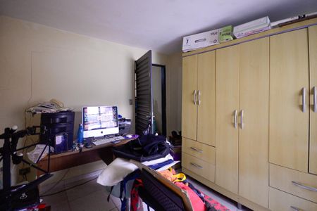 Casa à venda com 317m², 5 quartos e 2 vagasCasa 2 - Quarto