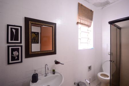 Casa à venda com 317m², 5 quartos e 2 vagasCasa 1 - Banheiro